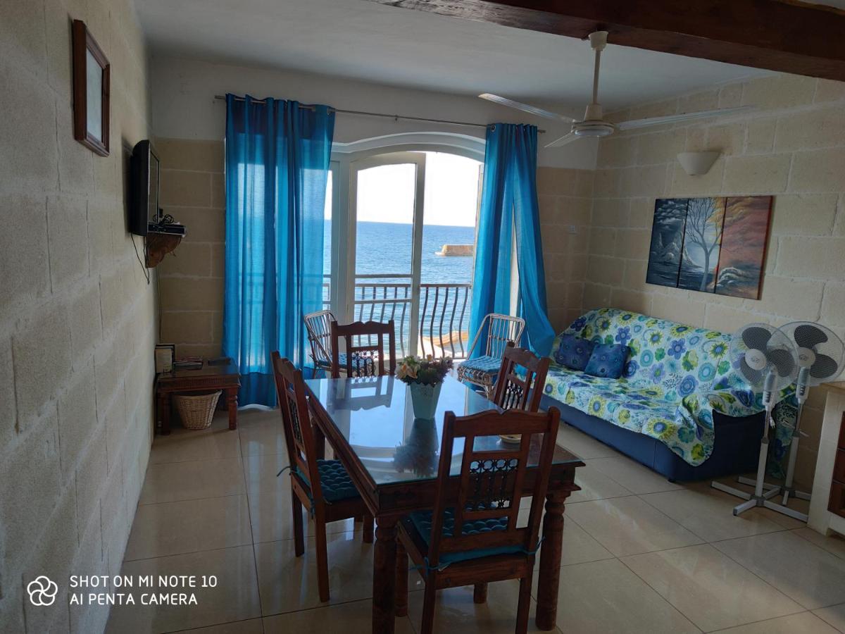 Seafront Two Bedroomed Apartment In Marsalforn Extérieur photo