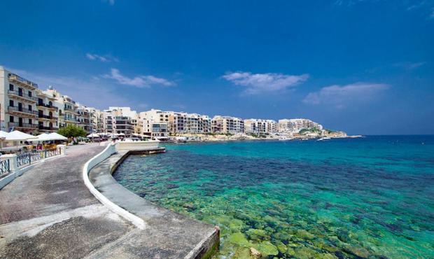 Seafront Two Bedroomed Apartment In Marsalforn Extérieur photo